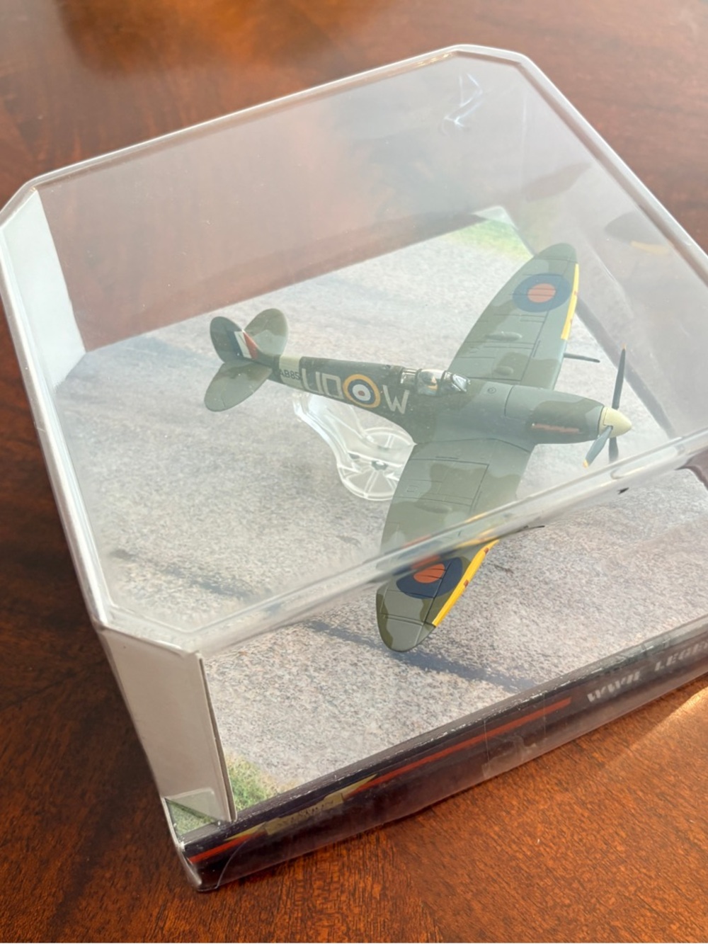 Corgi Legends AA31916 Spitfire LF IX - MK392/JE-J Wg Cdr. Johnnie Johnson NIB